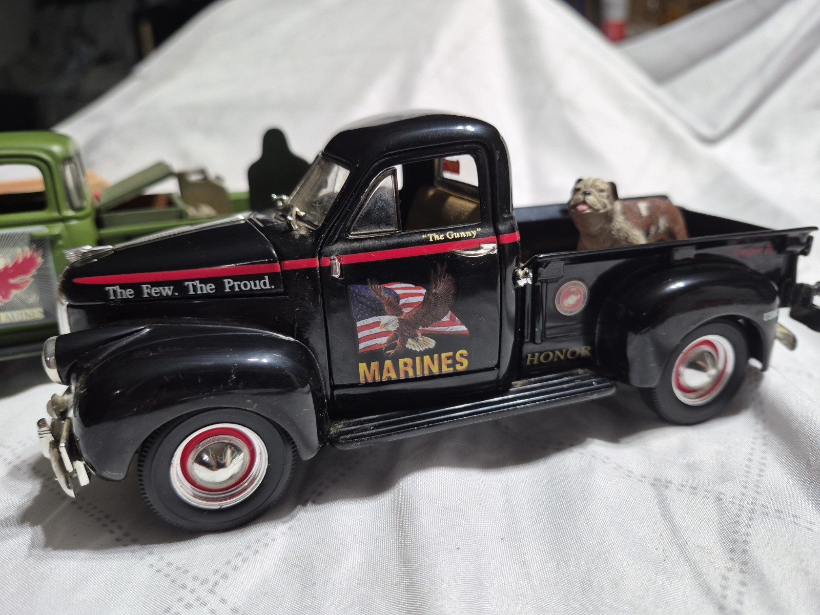 Ertl 1/25 Scale U S Marines 1947 Studebaker 1940 Ford 1950 Chevrolet Pickup Lot