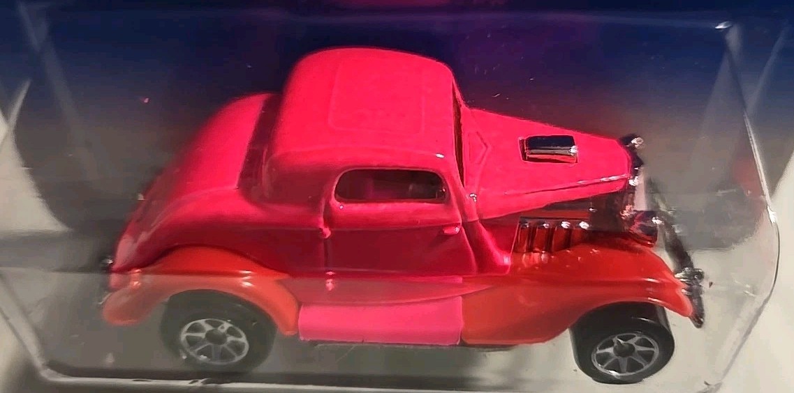 1995 Mattel Hot Wheels Blue Card Pink 3-Window 34 Car 451 with 7 Spoke Rims