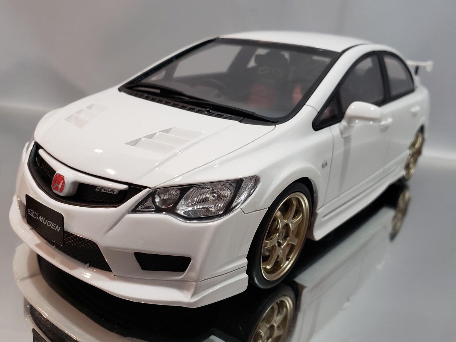 NEW 1:18 JDM Mugen Honda Civic Type R FD2 White Resin Model OTTOmobile Rare