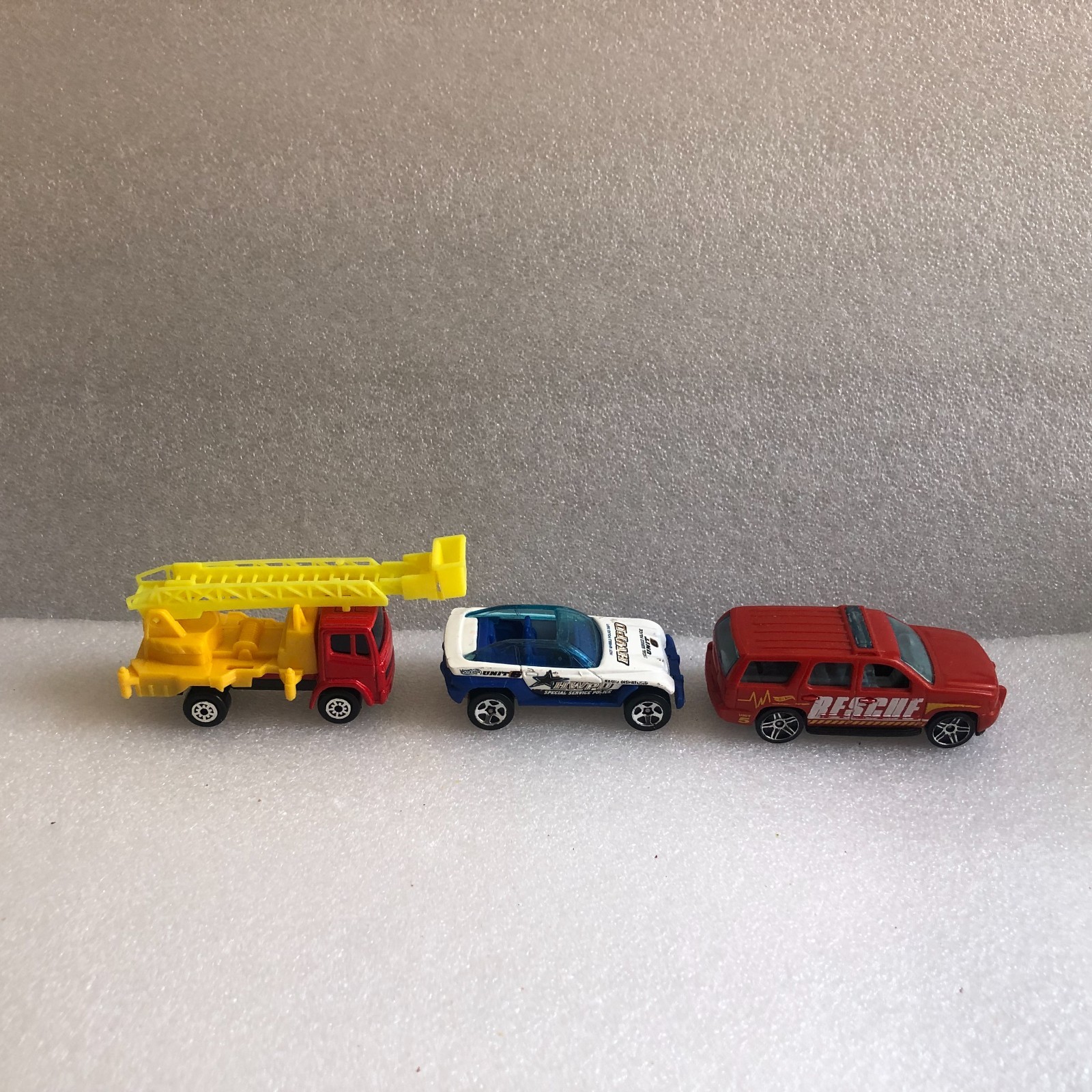 Lot of 8 Hot Wheels, Mattel, Maisto, Kinsmart Police, Fire, Ambulance, & Rescue