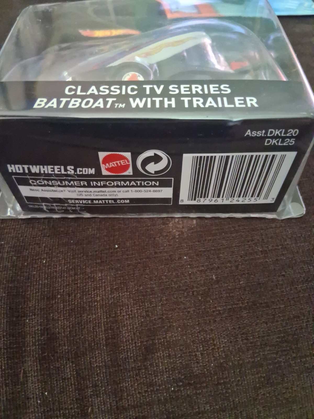 Hot Wheels, Batman classic boat with trailer and the bat. boat2015 / 2012