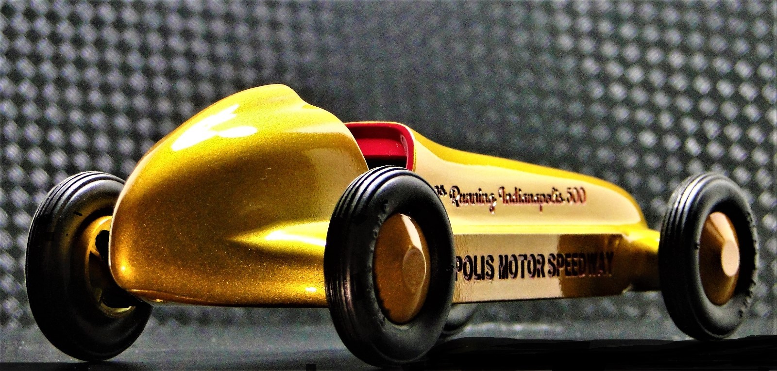 Boyle Special Wilbur Shaw Model Racer Race Indy Car Carousel Gold 1:18