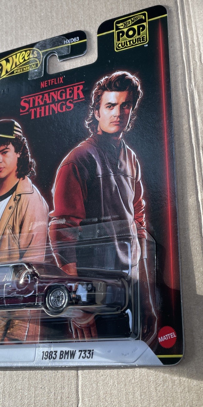 Hot Wheels Premium Netflix Stranger Things 1983 BMW 733i
