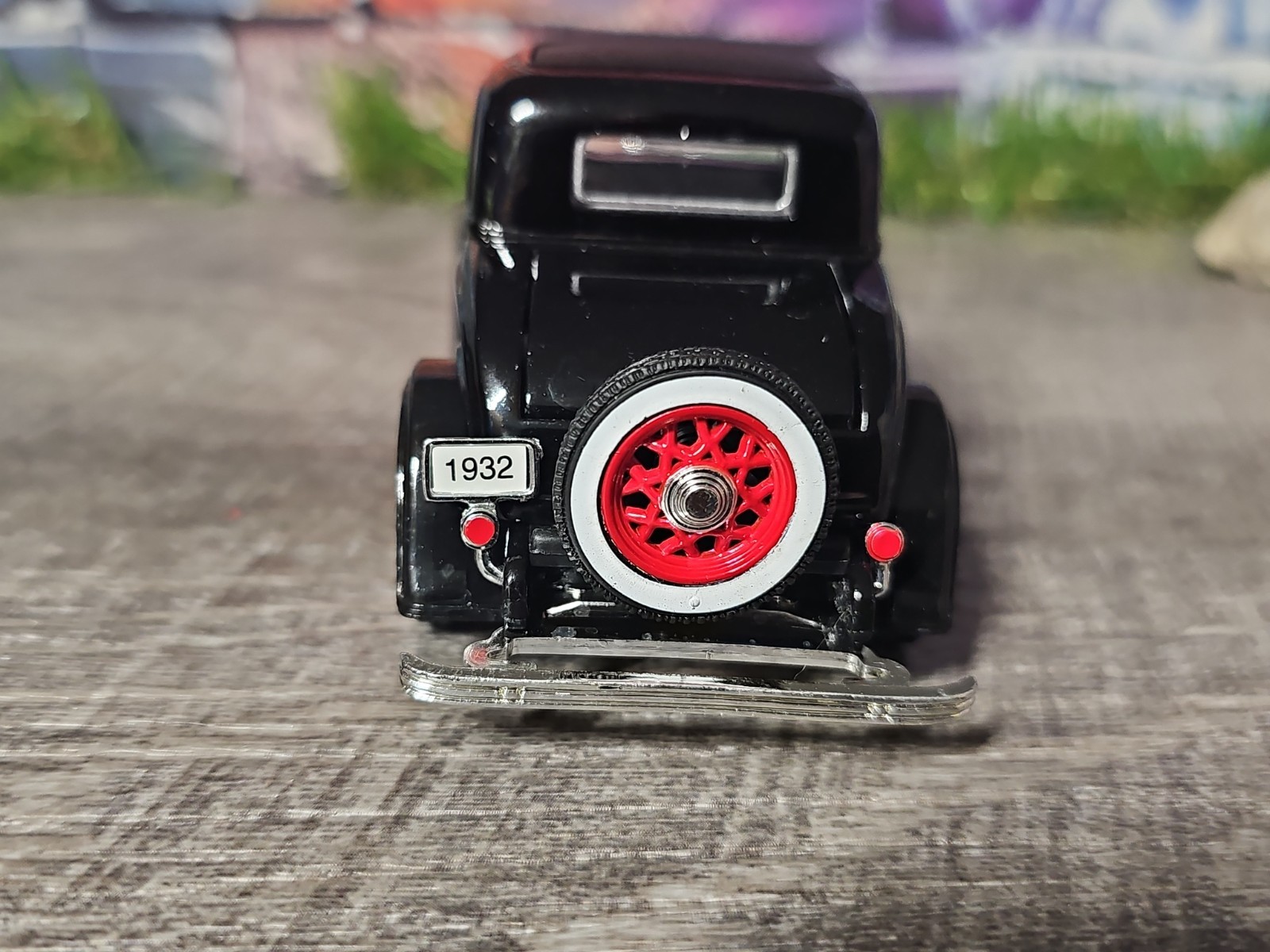 National Motor Museum Mint 1932 Ford Model A 3 Window Coupe 1:32 Diecast NO BOX