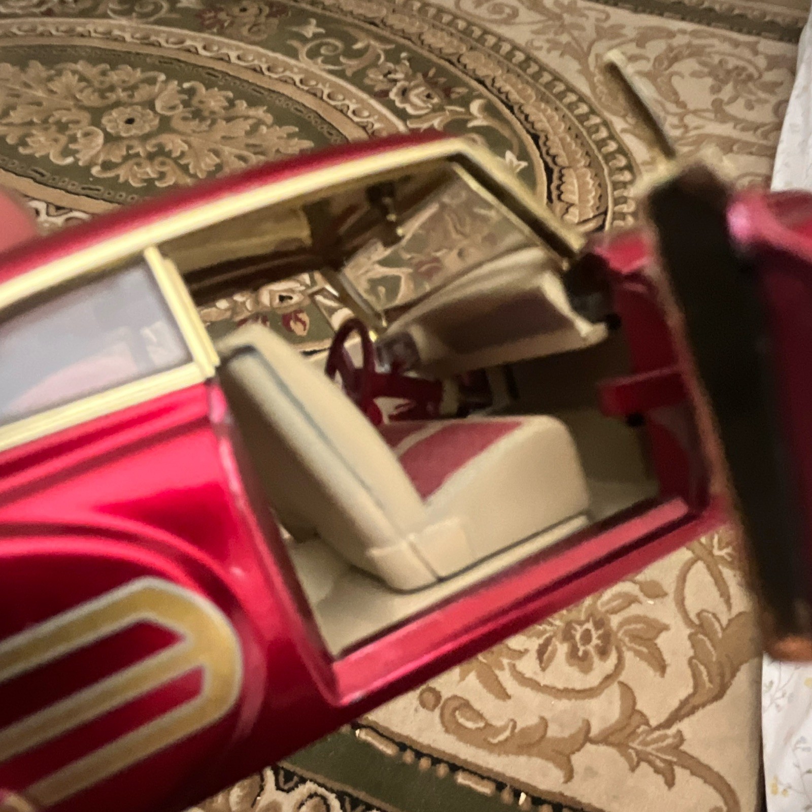 2006 Malibu International Ltd Red/Gold Diecast Car w/ Opening Doors & Trunk