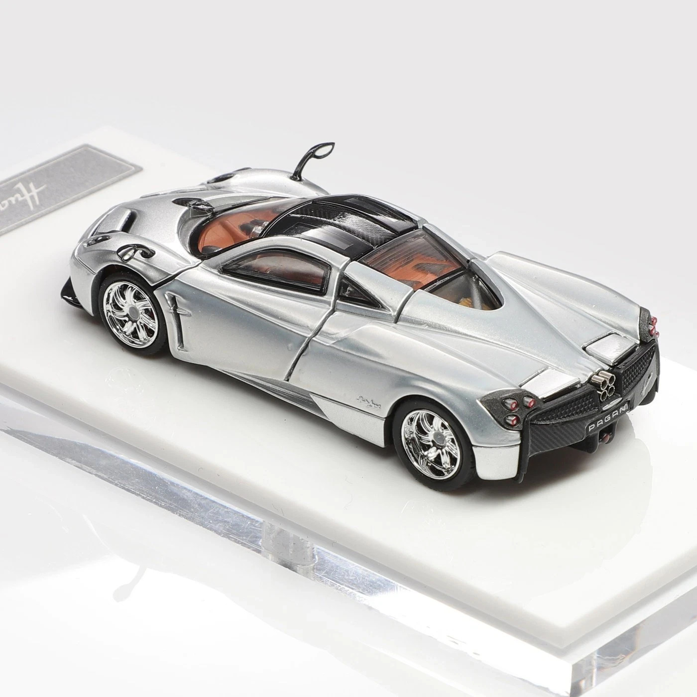 PAGANI HUAYRA 2014 DOORS OPEN REAR COMES OFF SILVER 1/64 DIECAST CAR BY HKM