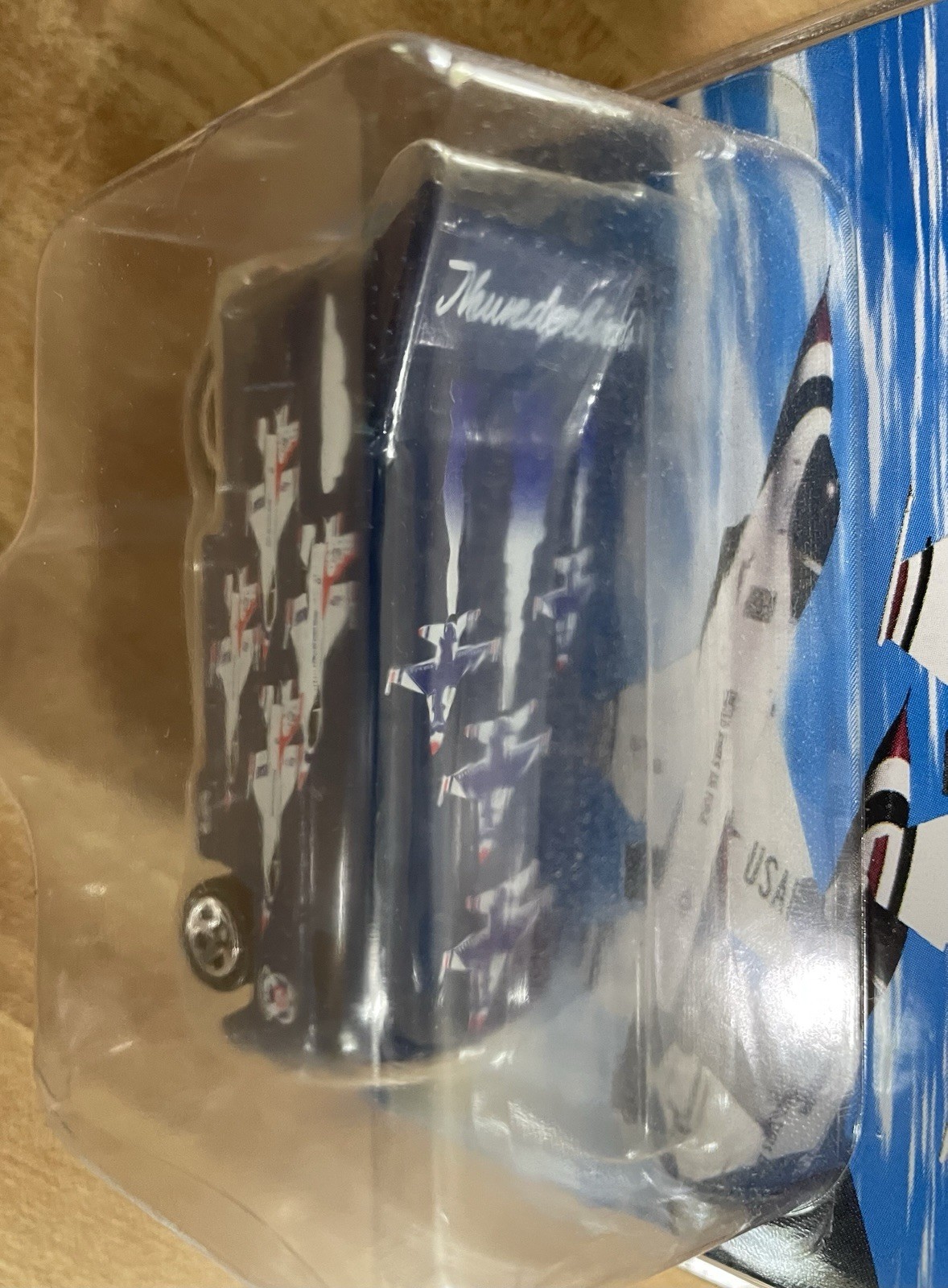 Hot Wheels United States Air Force Thunderbirds VW Bus Limited Edition MIP