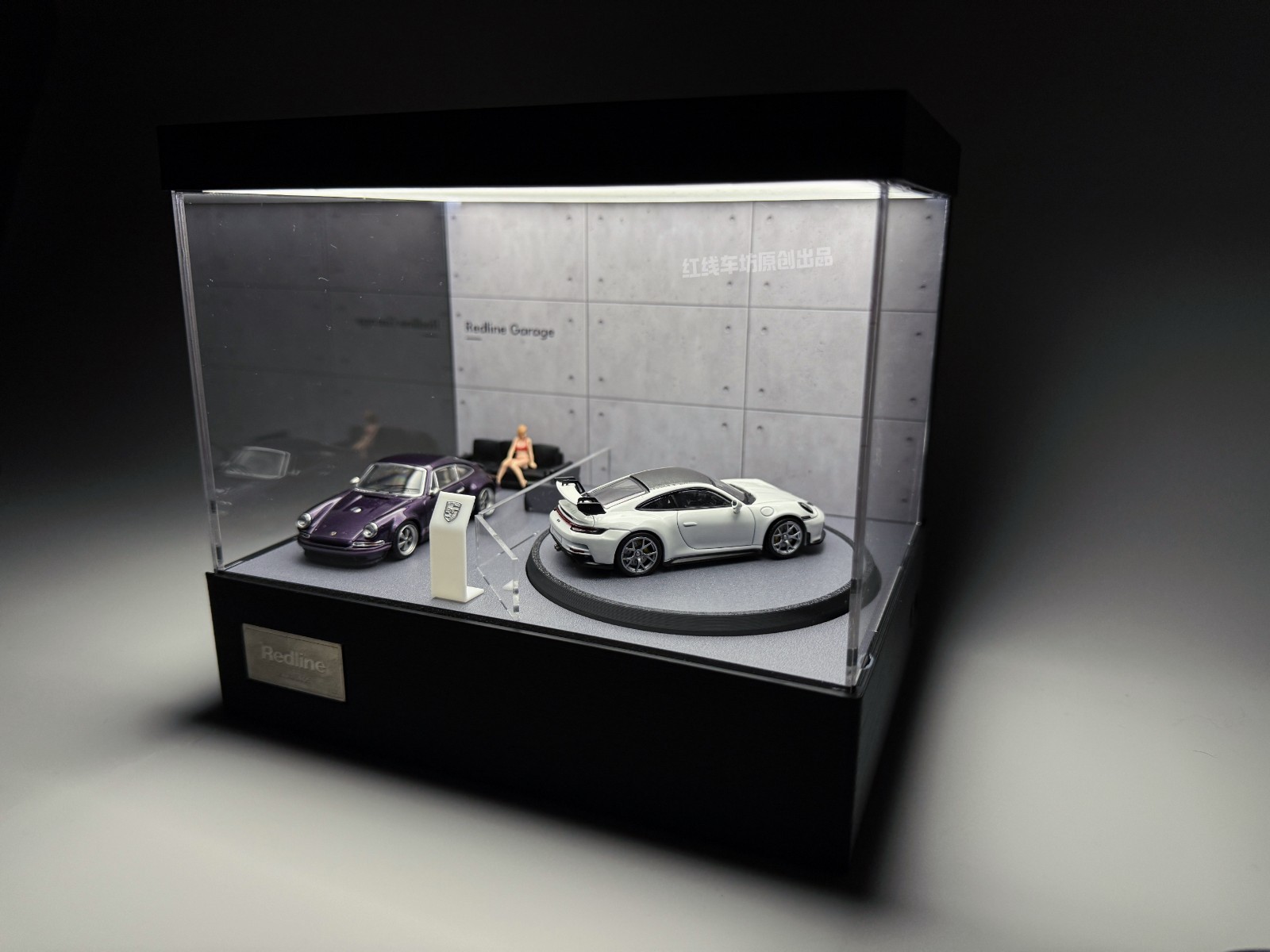Rotating Car Display Case LED Showroom Acrylic Diorama Display Box Garage
