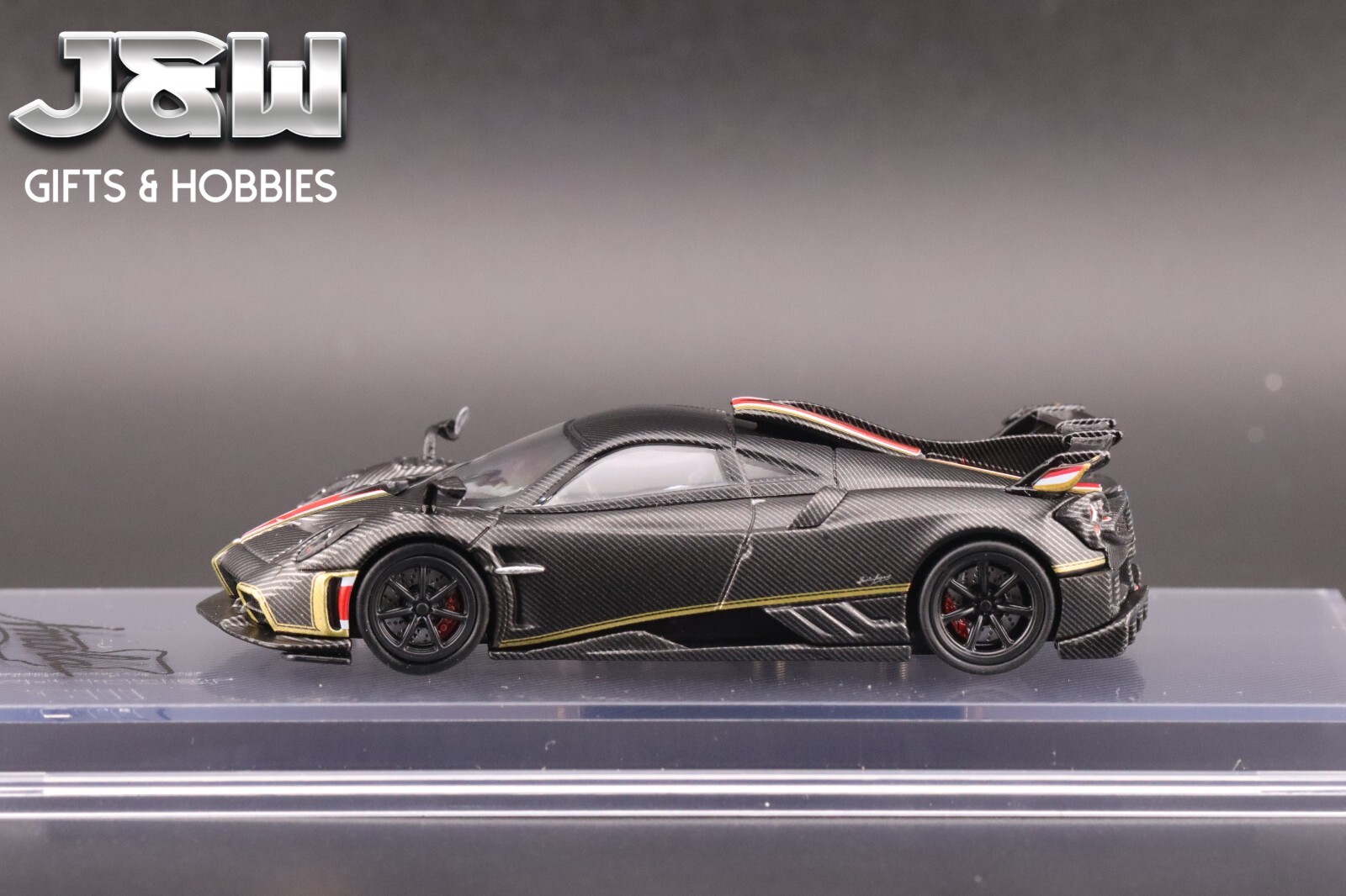 CM Model Pagani Imola Full Dry Carbon Black with Gold Trim 1/64