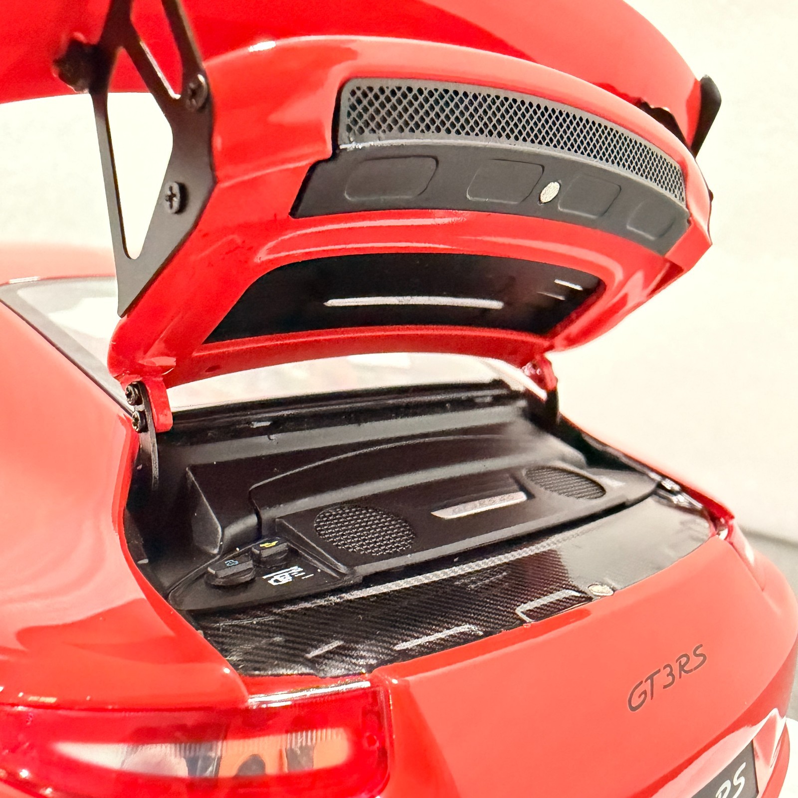 1:18 AUTOart Porsche 991.1 GT3RS Lava Orange 78165