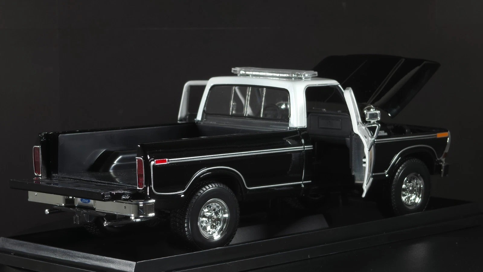 1979 Ford F150 Pick=up 1:18 Maisto Exclusive Style Special Edition HighwayPatrol