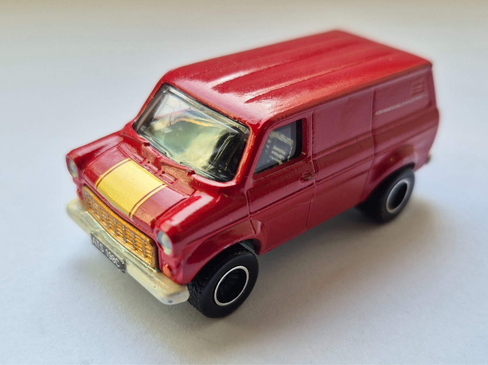 Hot Wheels Ford Transit Supervan 1 – Alan Mann CUSTOM.