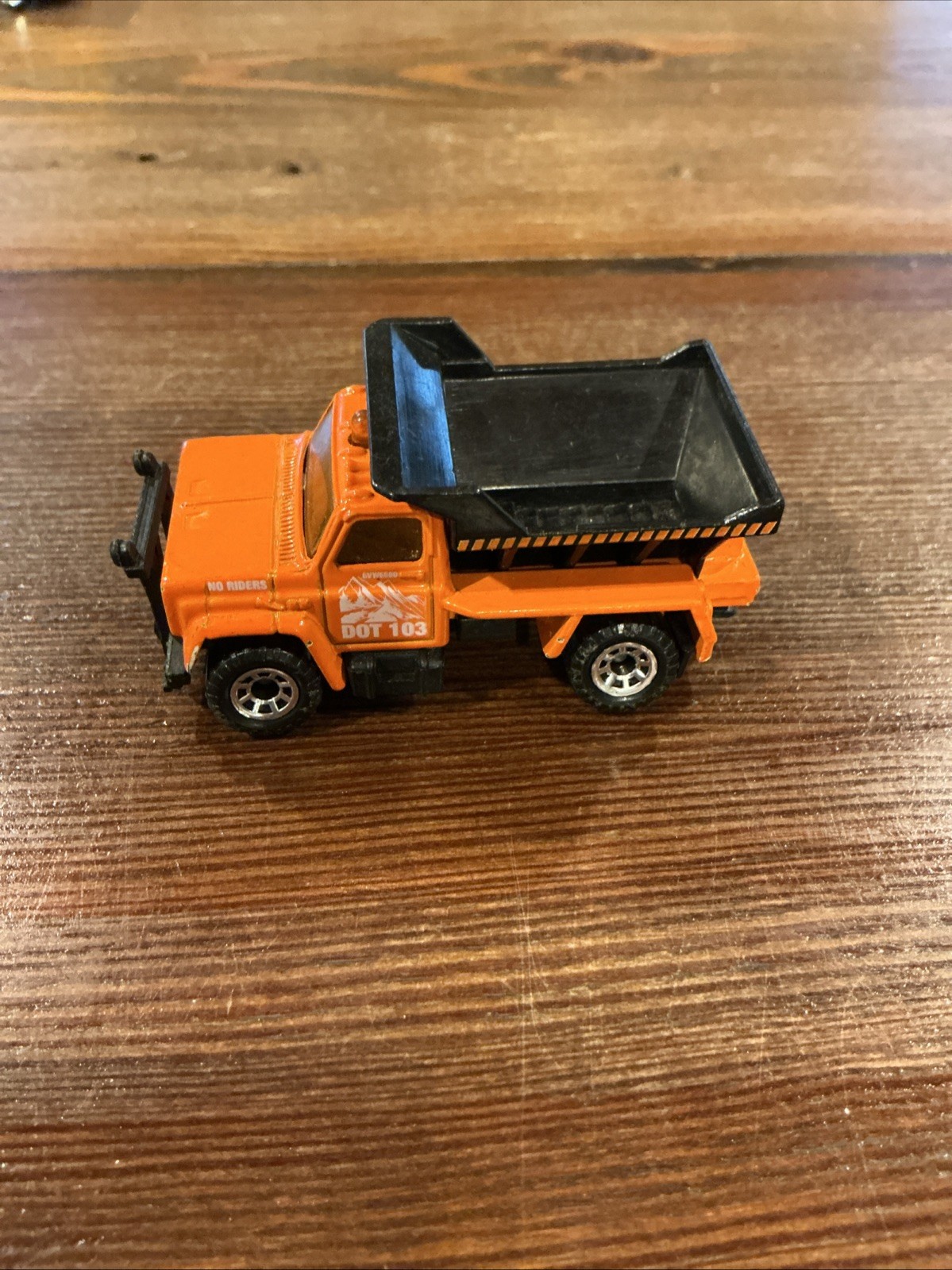 1998 Matchbox Highway Maintenance Truck 1999 Checklist Series 3 #11