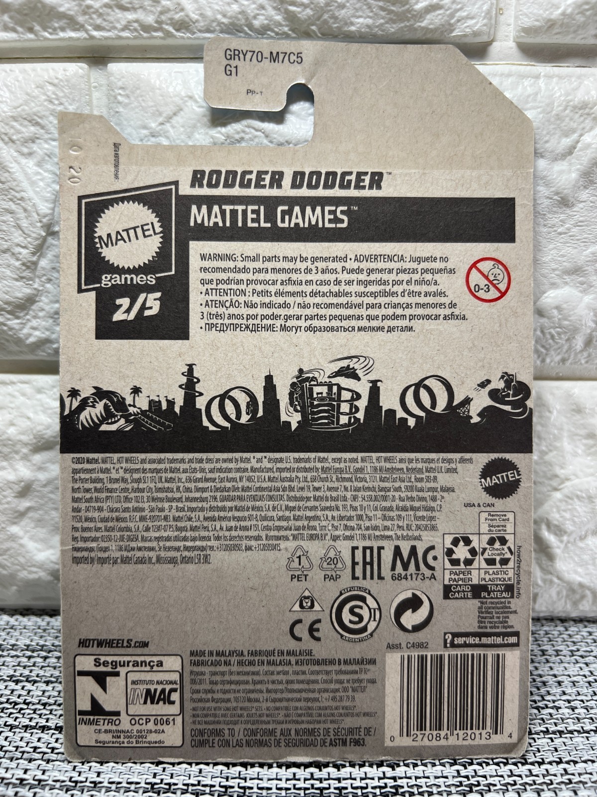 Hot Wheels Mattel Games 2/5 Rodger Dodger 73/250 Magic Ball Outlook Not So Good