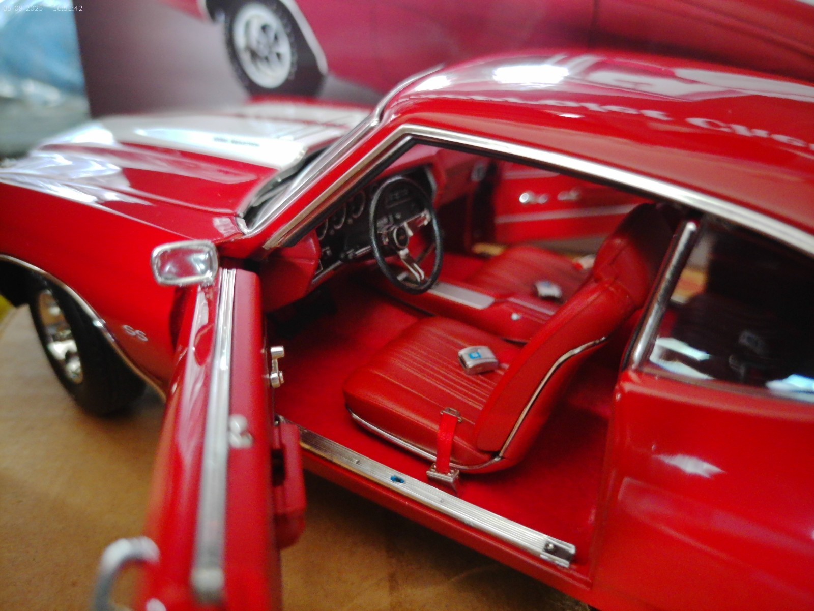 1970 CHEVY CHEVELLE SS 454 BIG BLOCK LS6 CRANBERRY RED 1/18 ACME A1805530 GMP