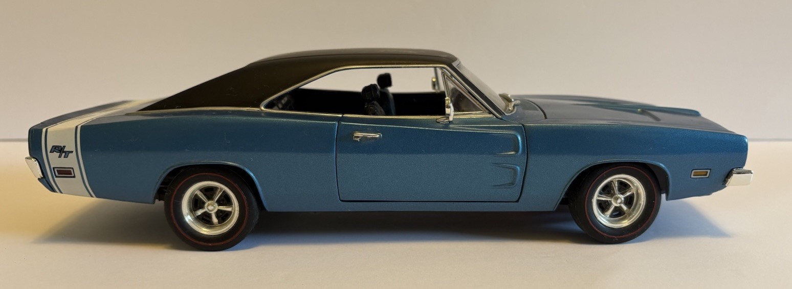 Mattel Hot Wheels 1969 Dodge Charger R/T Blue/Black 1:18 Diecast Car