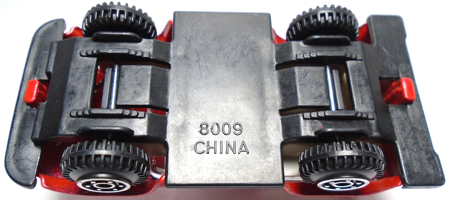 UNBRANDED #112 FIRE STATION 8009 RED 1:64 DIECAST 2 5/8″ TRUCK W/ GOLD – CHINA