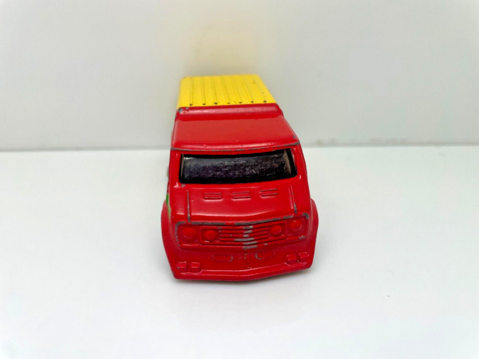CORGI HOT ROD CUSTOM VAN FERRARI RARE 1:64 RED & YELLOW 36