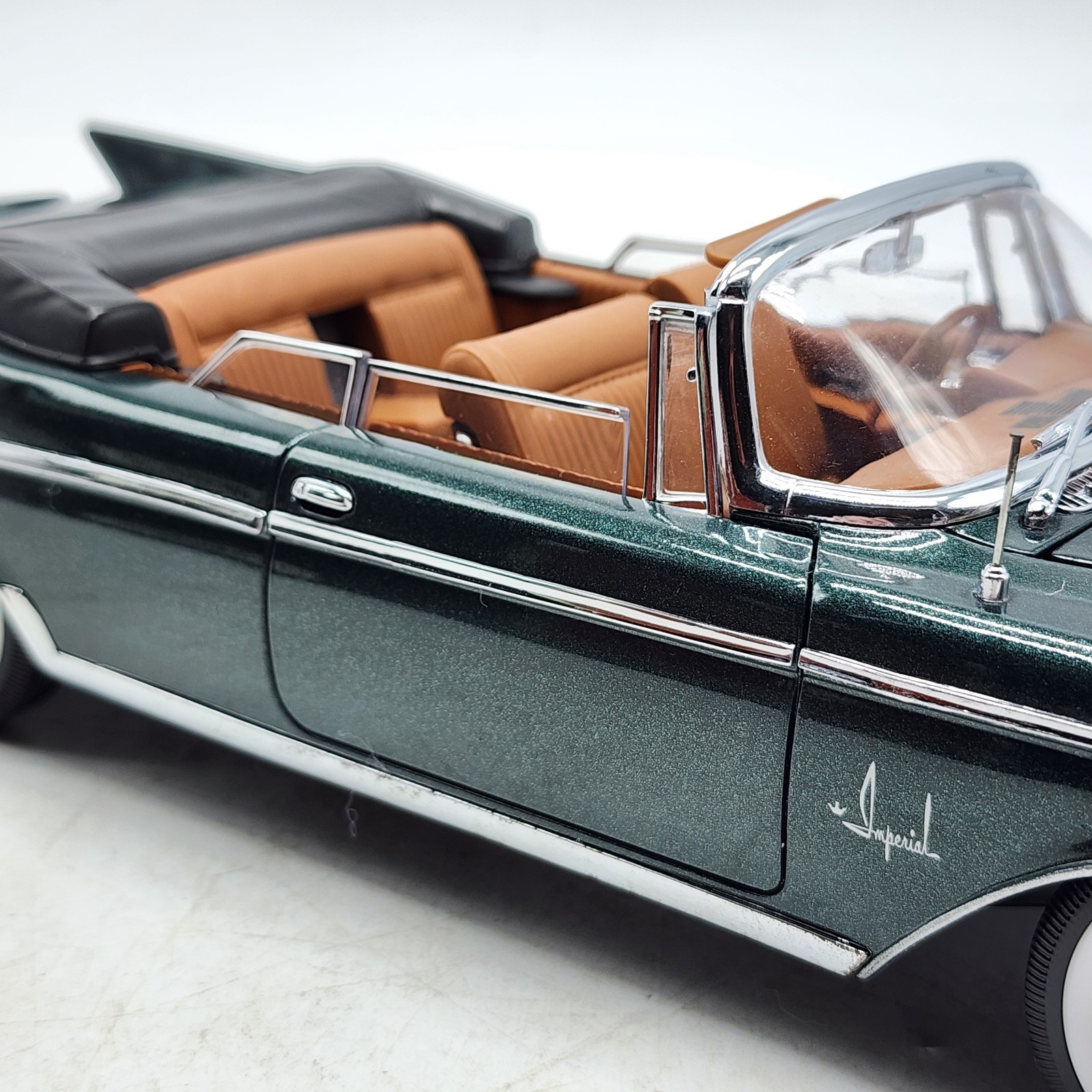 54Z Signature Models 1961 Imperial Crown Convertible 1:18 Rare Color Variant