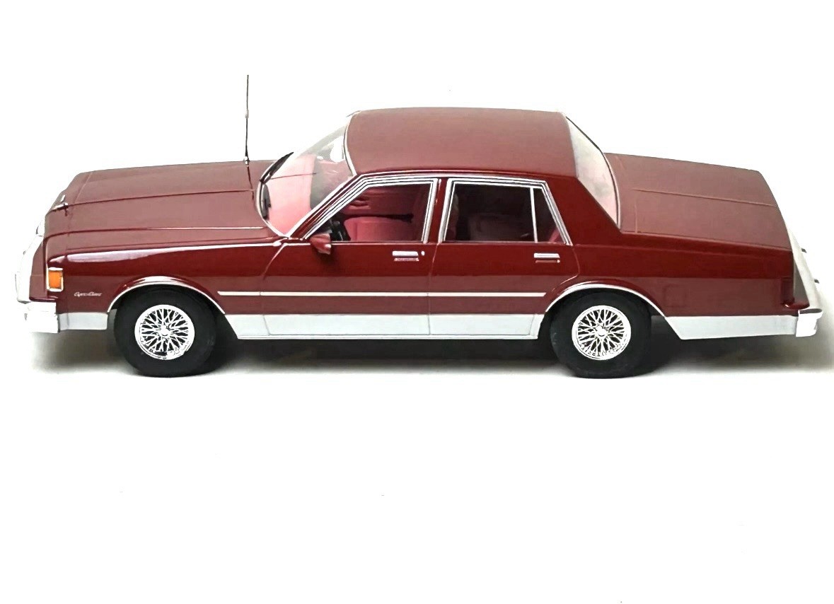 1985 Chevrolet Caprice Classic Sedan Red 1/18 MCG HTF !