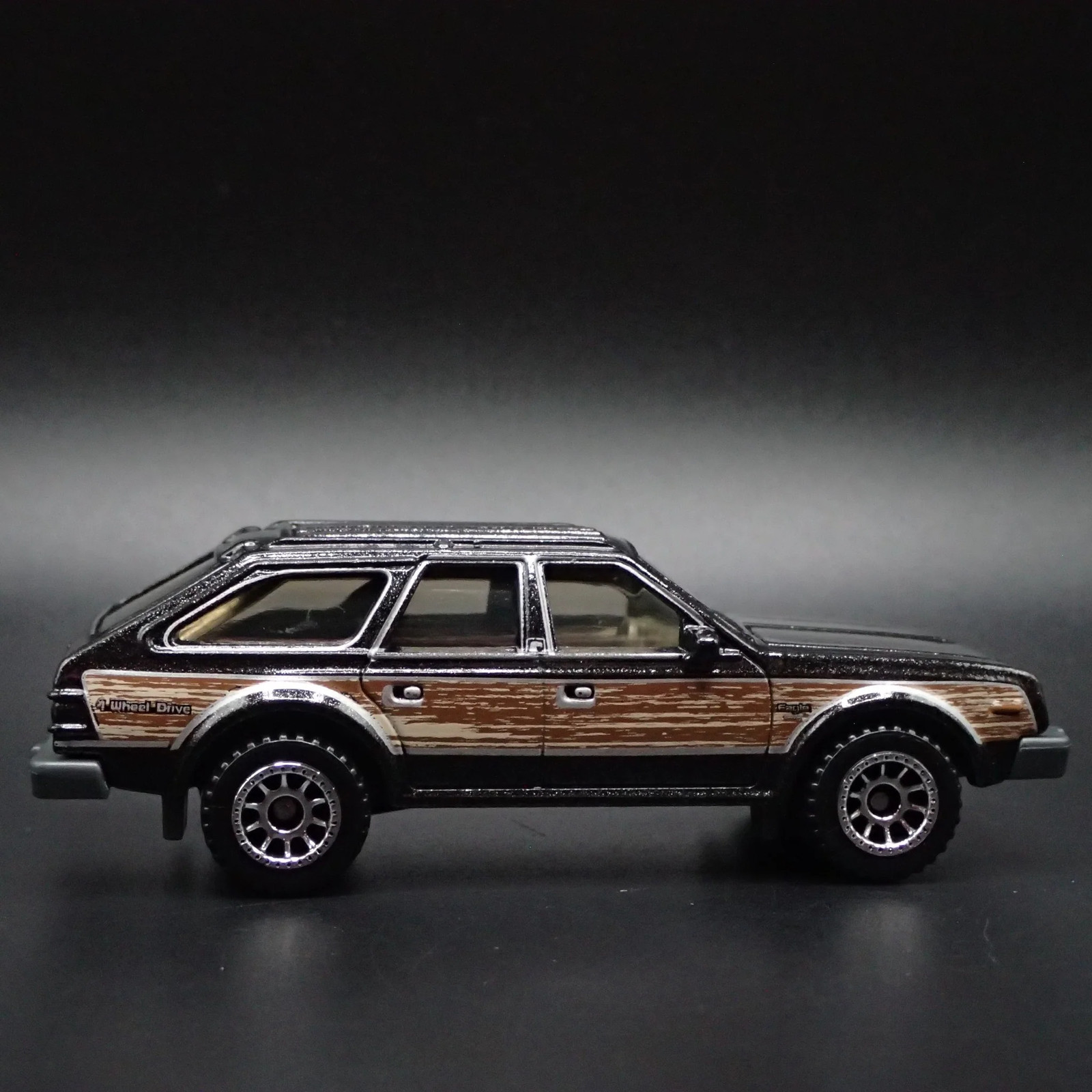 1980 80 AMC EAGLE STATION WAGON 1:64 SCALE COLLECTIBLE DIORAMA DIECAST MODEL CAR