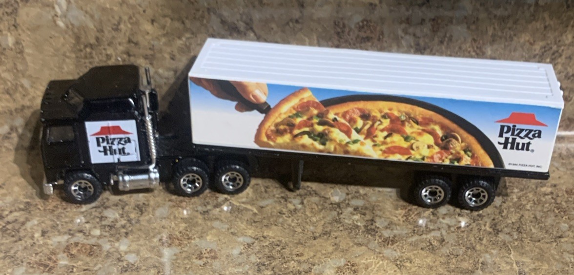 Matchbox Super Rigs FedEx, HAWAIIAN PUNCH, M&M’s,OREO, PIZZA HUT, PEPSI LOT OF 7