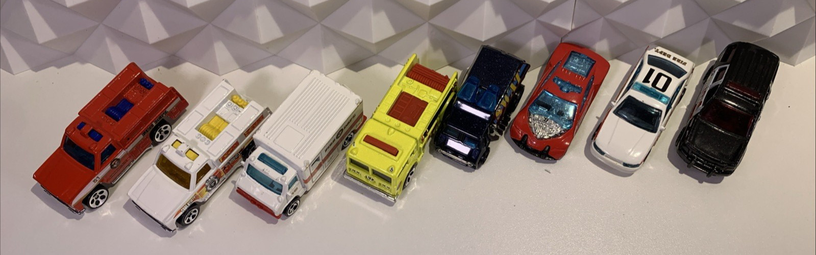 Hot Wheels Loose Lot of 8 Rescue and Police Fire Trucks