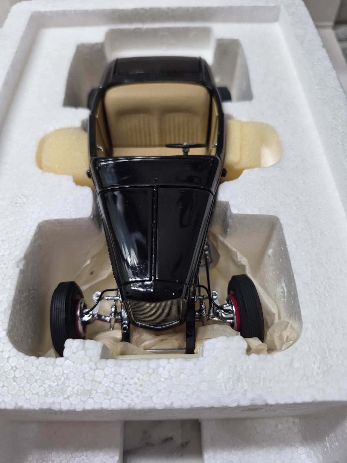 Danbury Mint 1932 Ford Deuce Highboy. No Paper Work