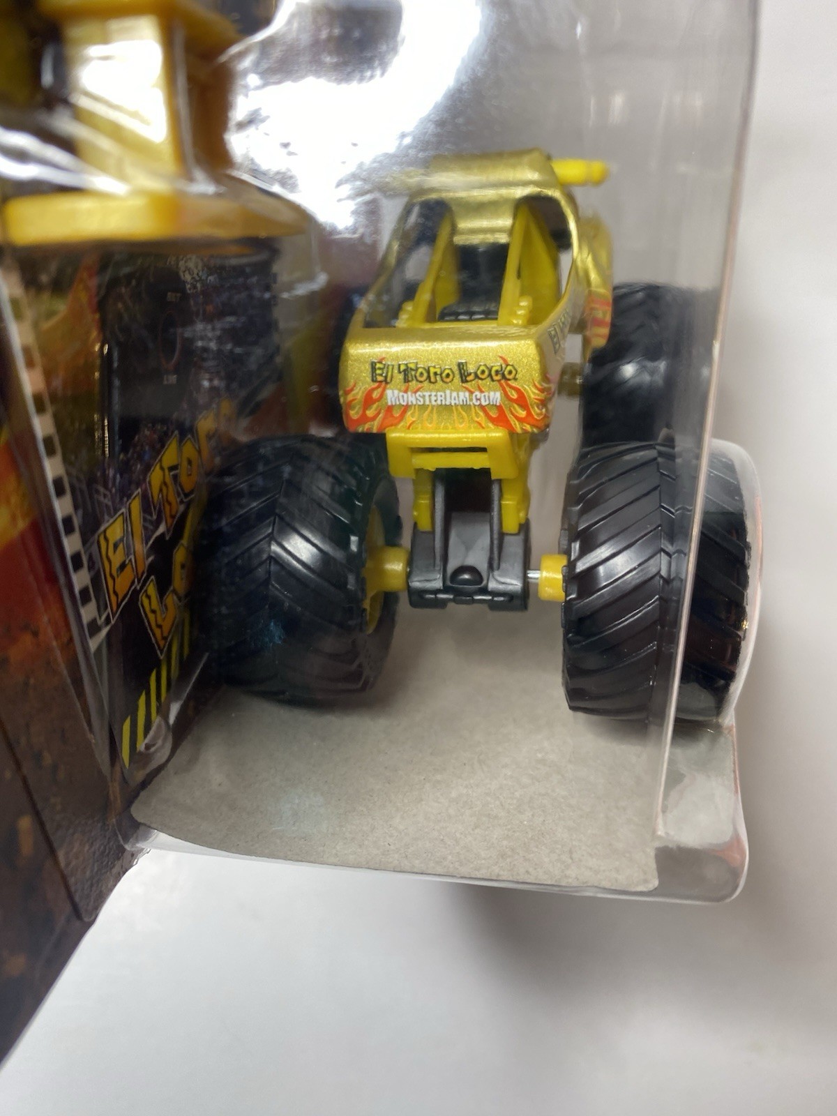 2026 Spin Master Monster Jam Gold Trophy Card – EL TORO LOCO – Series 1
