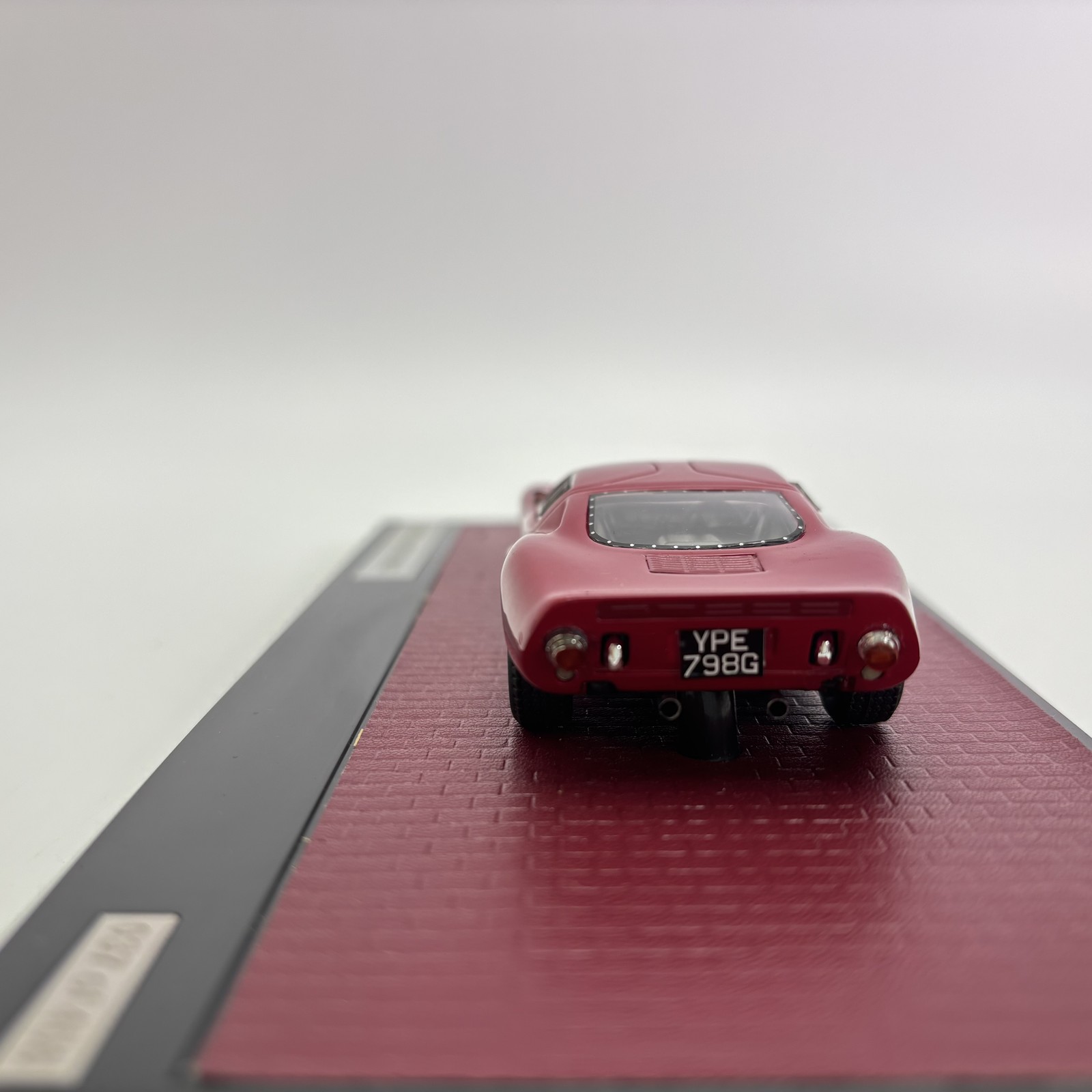 Matrix 1/43 1967 Ford GT40 MkIII Red Resin Car Model