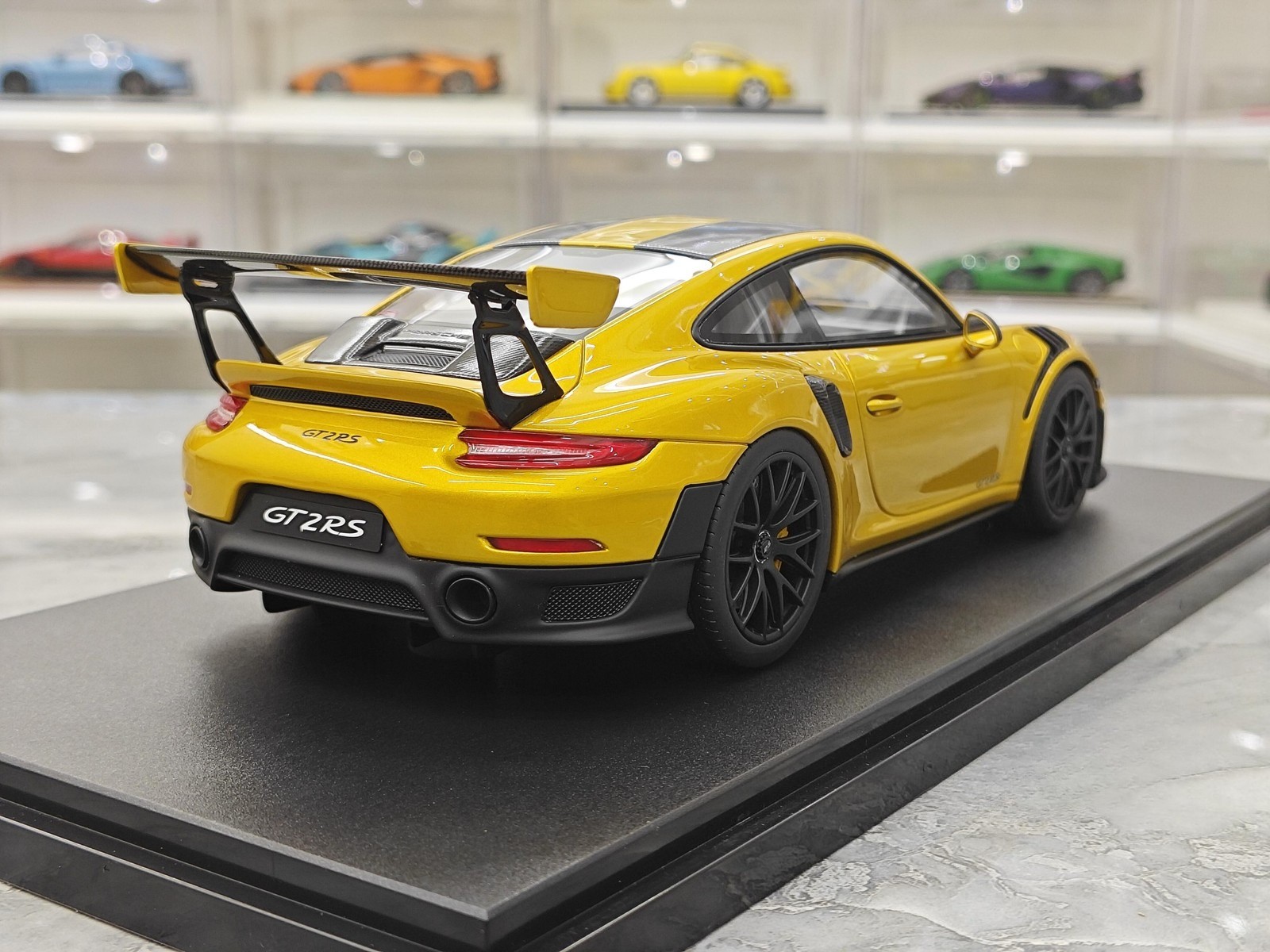 GT Spirit 1:18 Porsche 991.2 GT2 RS Gold Limited Edition Car Model