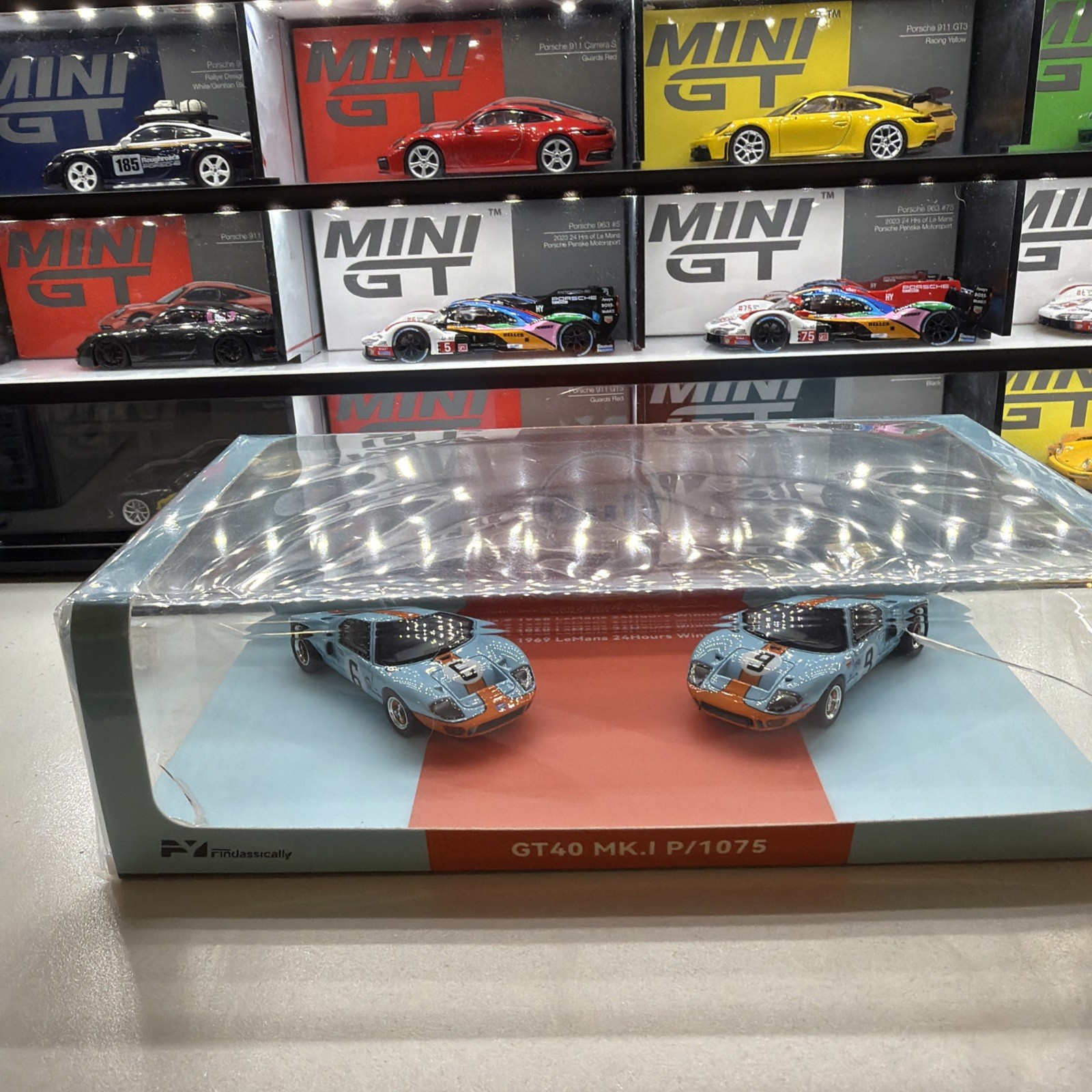 Finclassically 1:64 GT40 Gulf Livery 2-Car Set Diecast Collection US BASEDSELLER