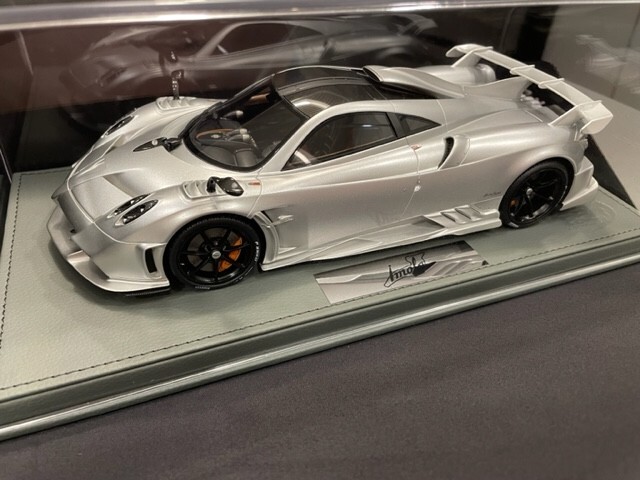 1/18 BBR PAGANI IMOLA MATT SILVER BBR Leather Base Display case P18192D Ltd 220