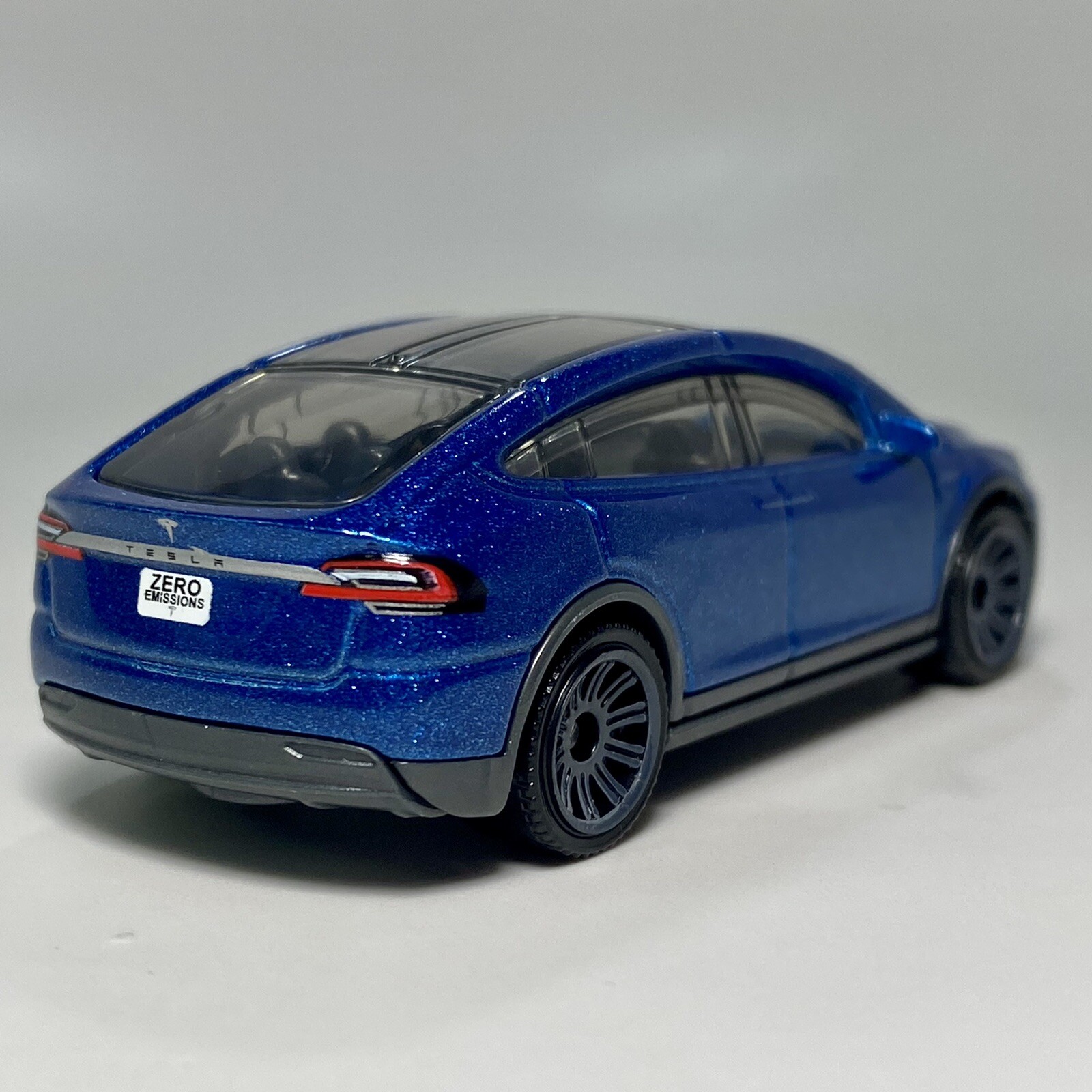2020 Tesla Model X Blue 1:64 Scale Diecast Diorama Model Car #53