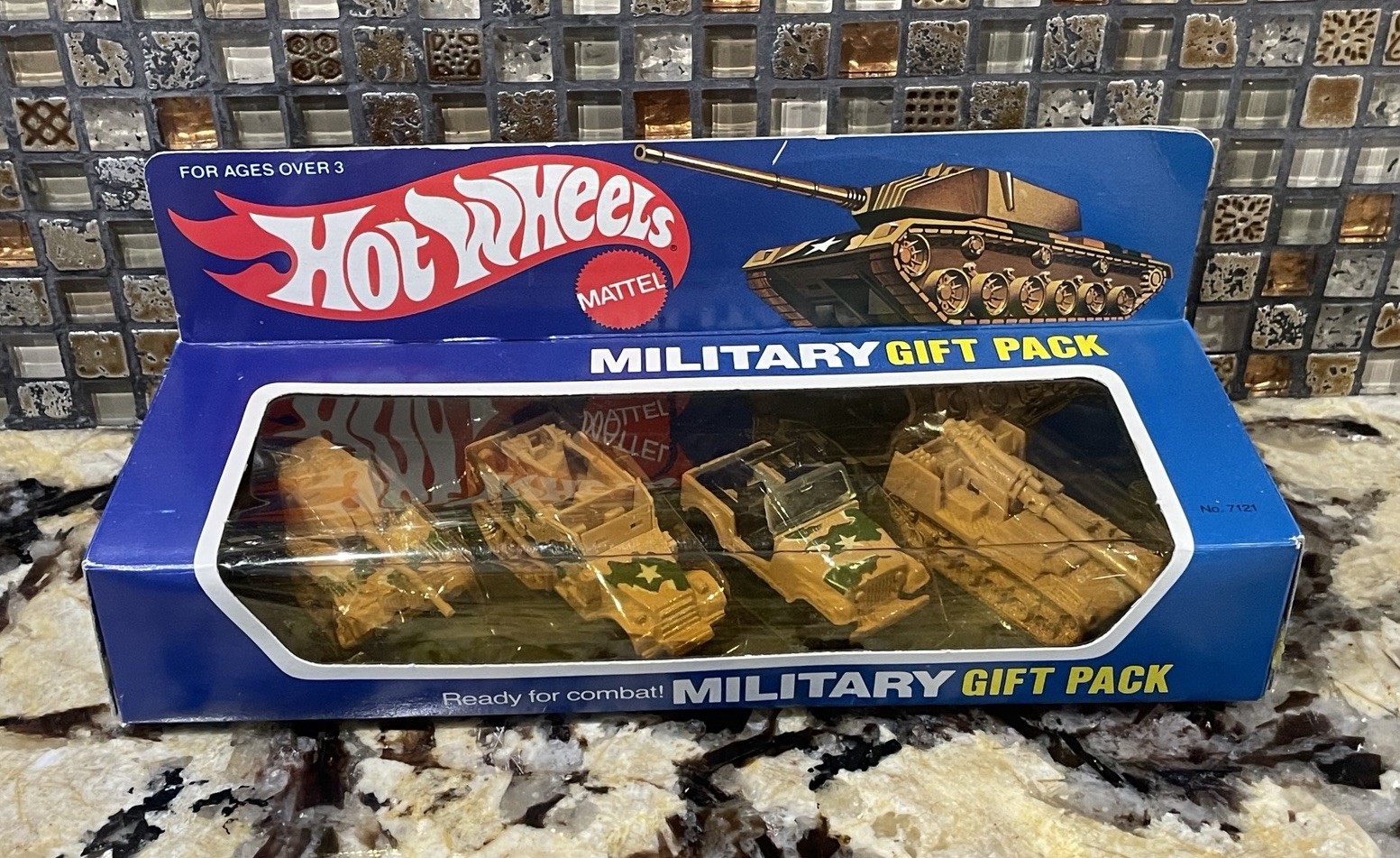 Vintage Hot Wheels Military 4 Pack Gift Set 1:64 1983 Mattel 7121 New Boxed
