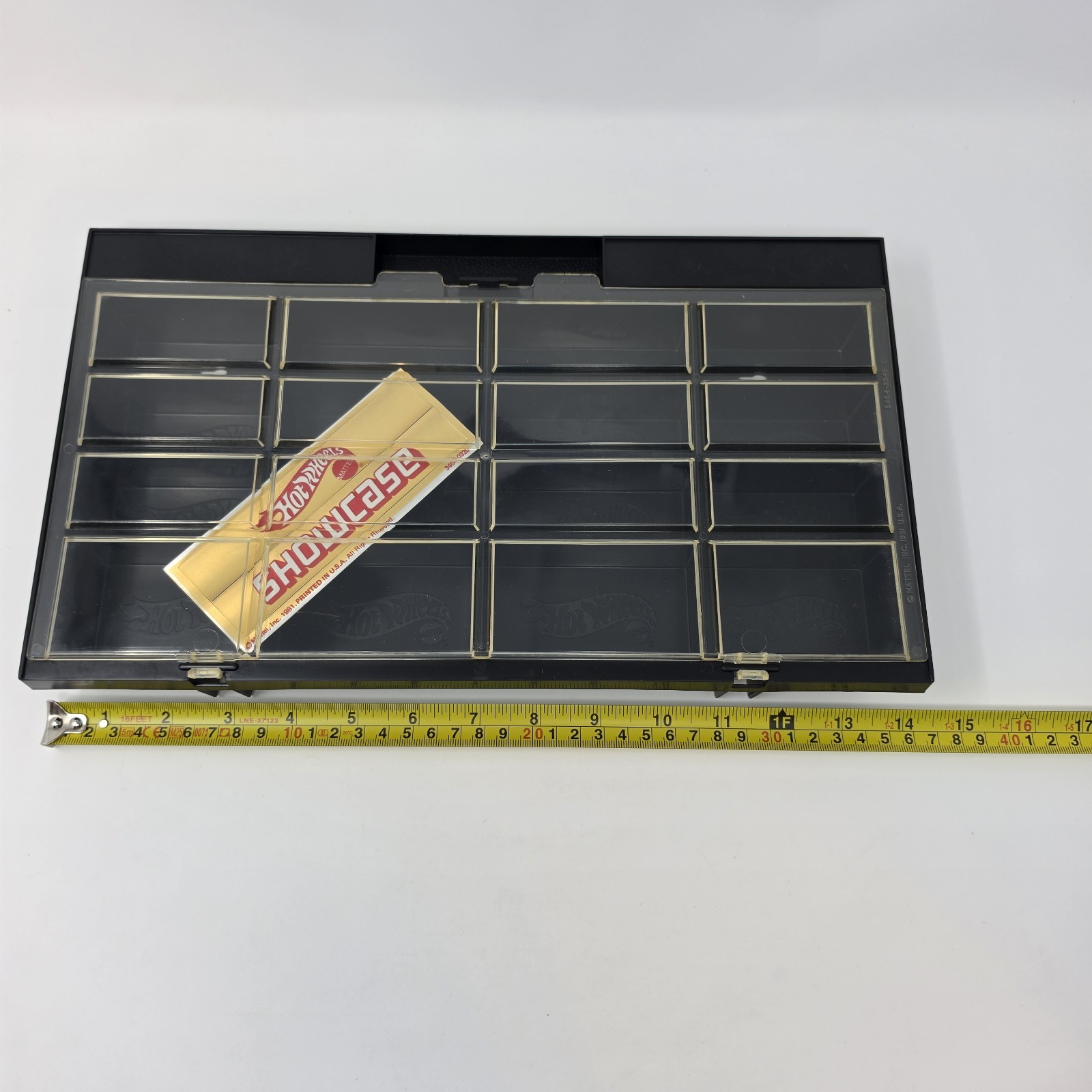 Vintage 1981 Mattel Hot Wheels Showcase Black Plastic Wall Mount + Gold Decals