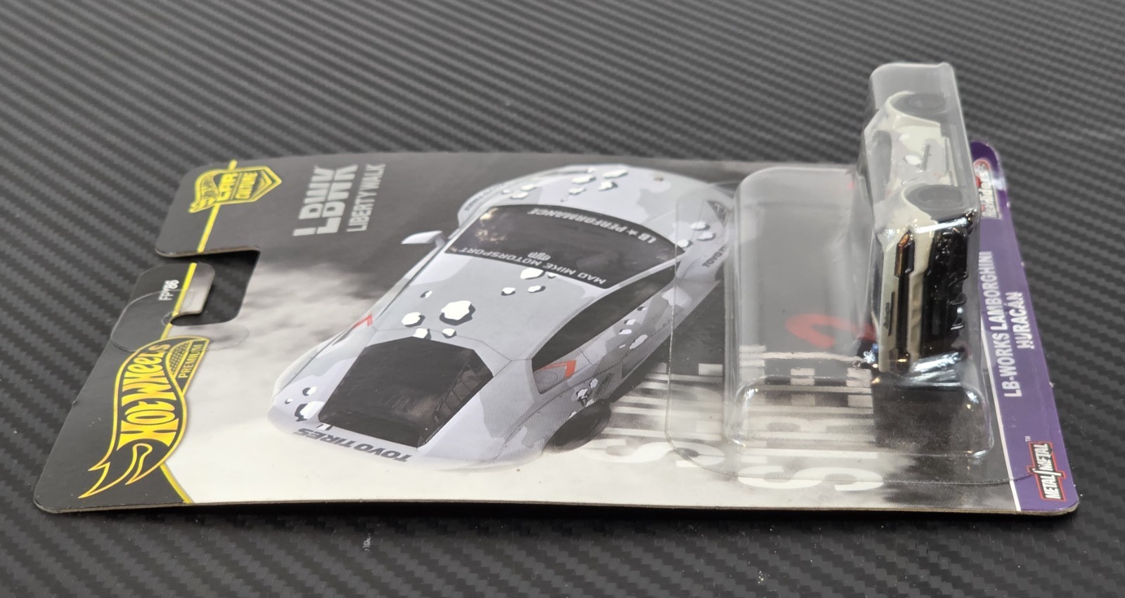 Hot Wheels Premium Car Culture Liberty Walk LB-Works Lamborghini Huracan 2/5