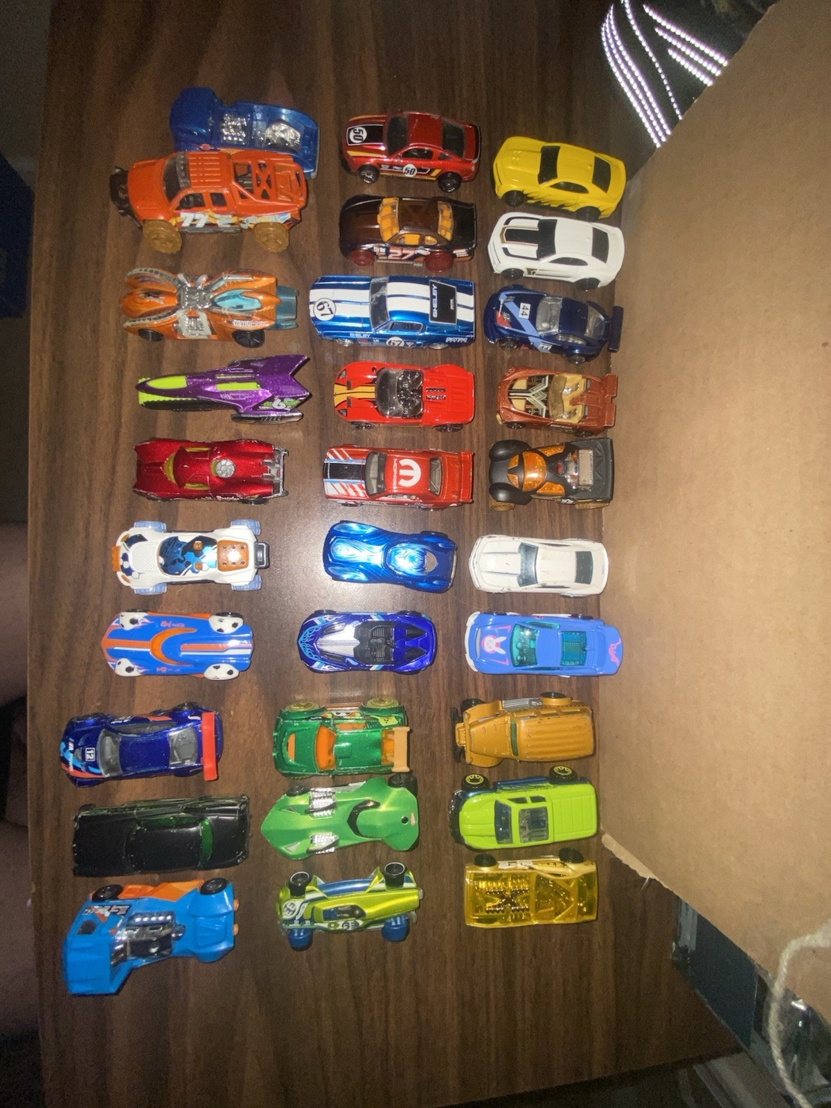 Hot Wheels Lot Of 30 Mixed Cars Please See Photos