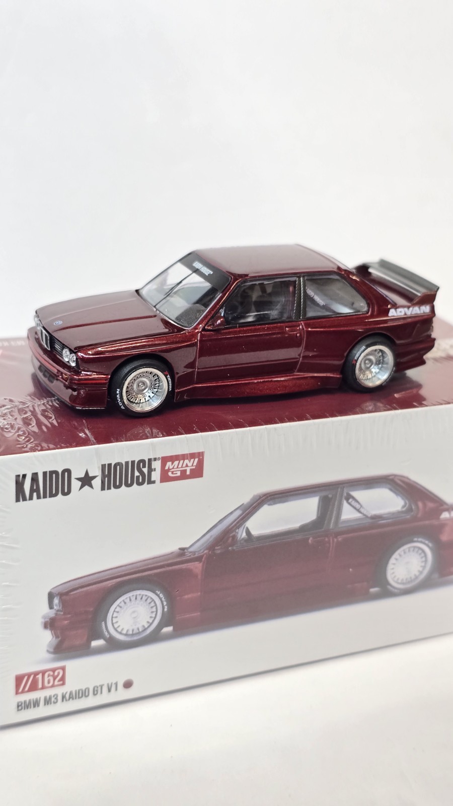 Kaido House x Mini GT 1:64 BMW M3 KAIDO GT V1 KHMG162 (sealed box)