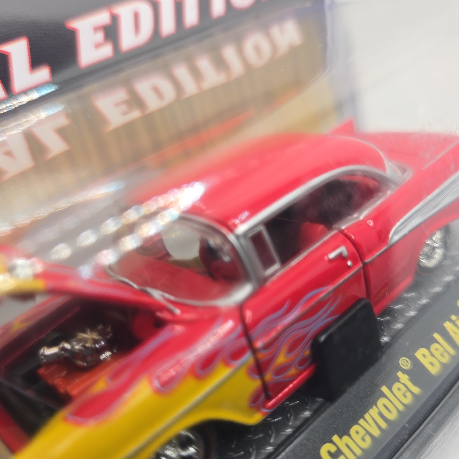 M2 Machines Auto-Thentics 1957 Chevrolet Bel Air 1:64 Diecast LE Red/Yel Flames