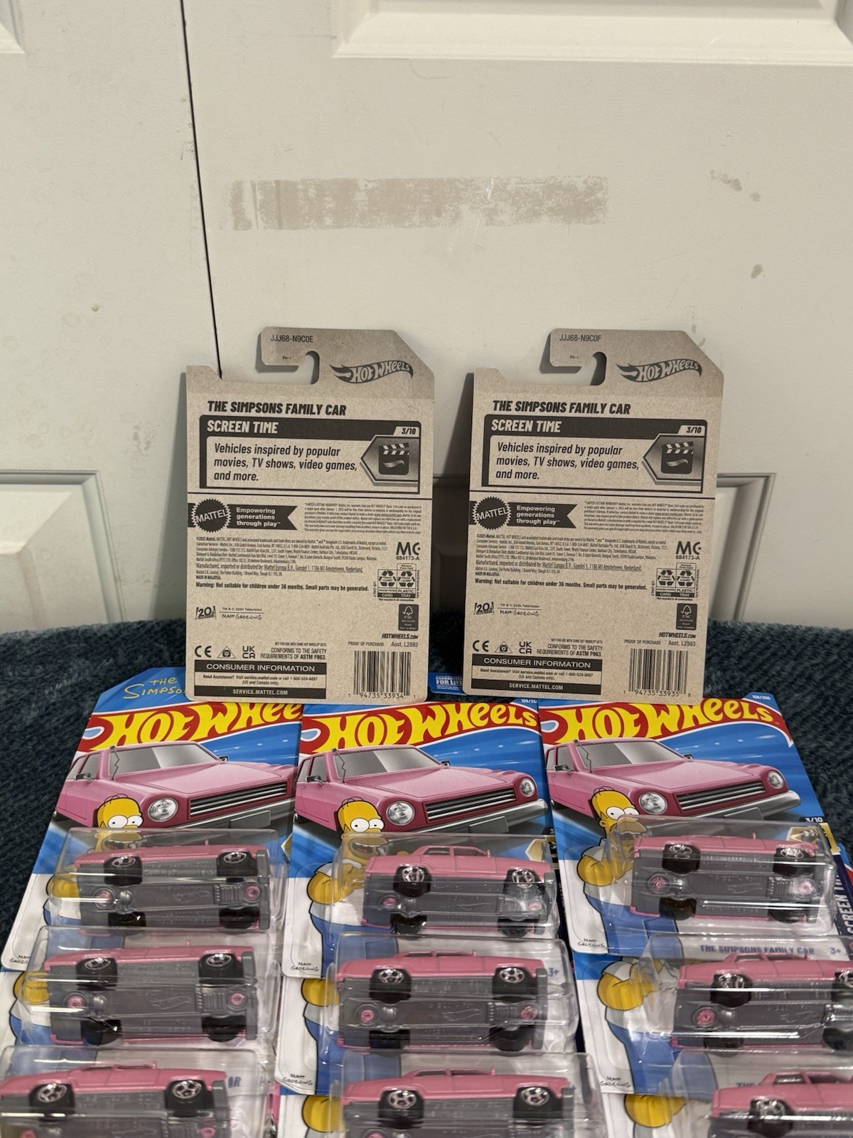 Hot Wheels The Simpsons Family Car Lot Of ( 20 cars )