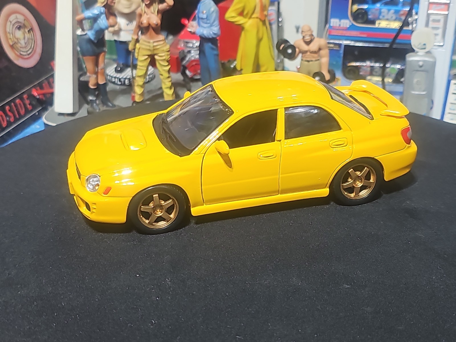 VINTAGE Maisto Subaru Impreza WRX 1/24 Scale YELLOW BEAUTIFUL NICE CAR 🚗