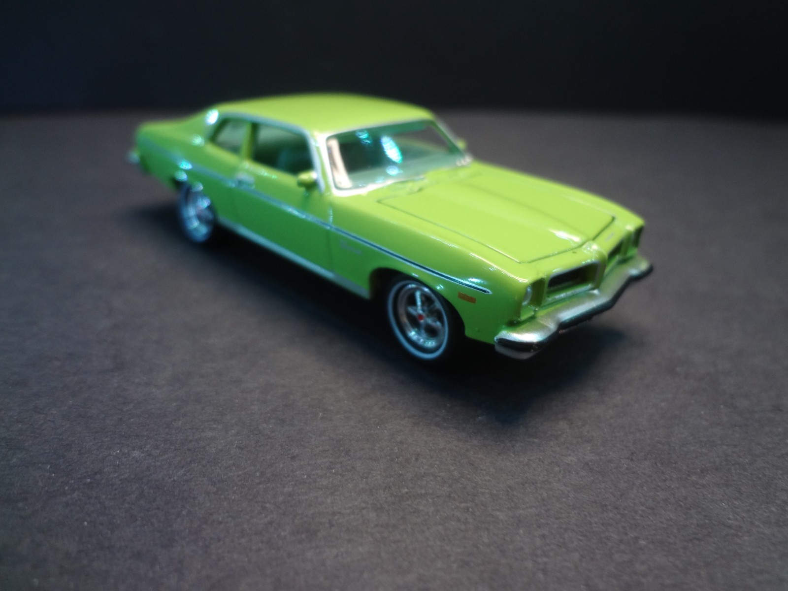 Johnny Lightning 1974 Pontiac Ventura green & bronze bundle – Loose 1:64
