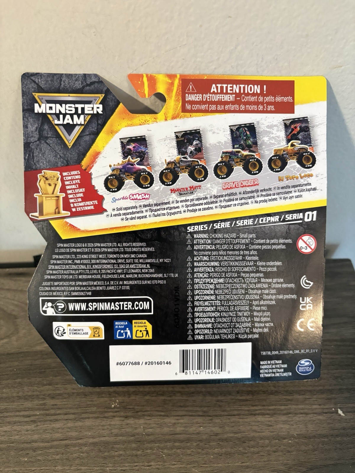 Monster Jam Sparkle Smash Gold Trophy Card Series 1
