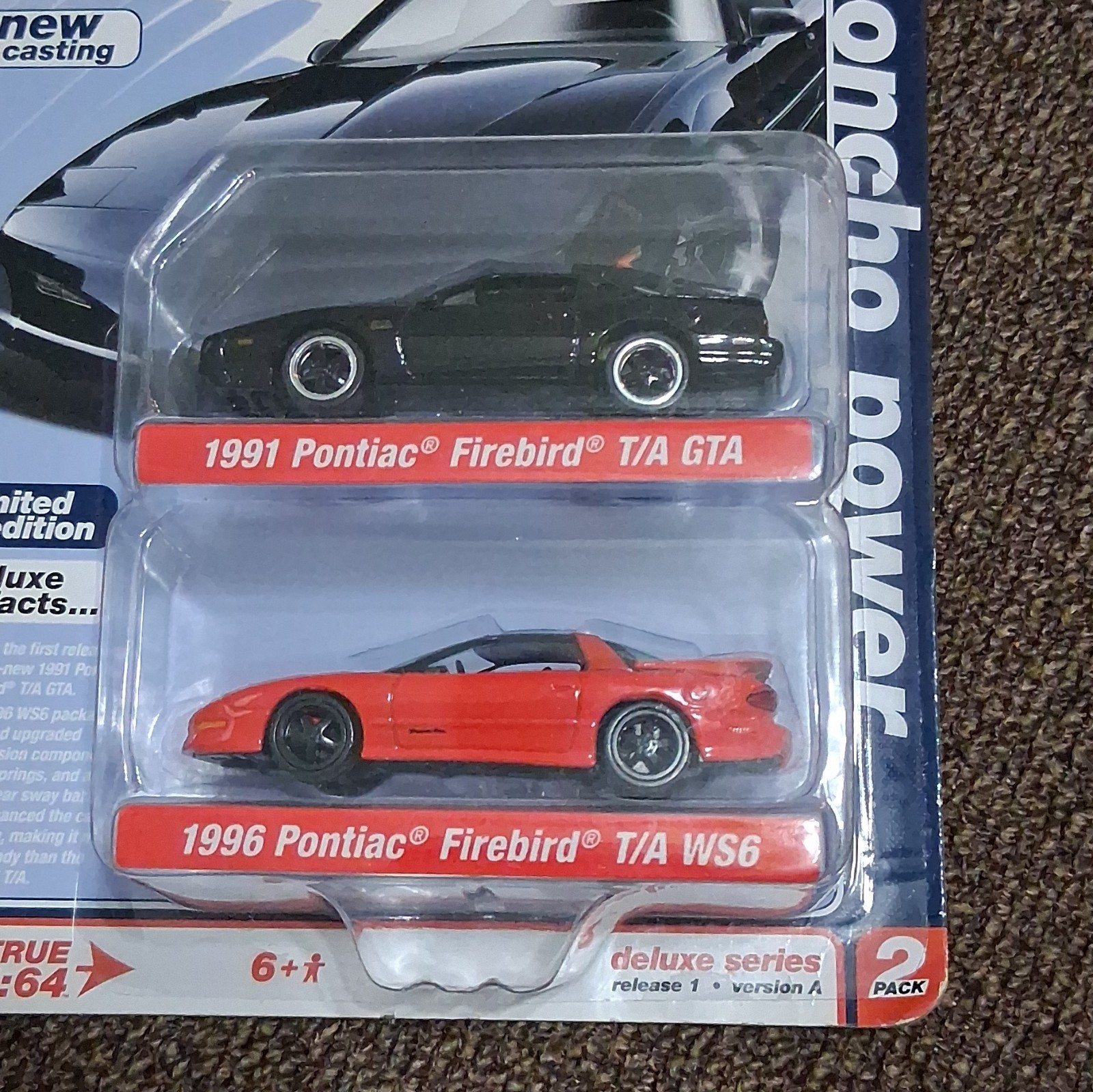 Auto World Deluxe Series 1:64 1991/1996 Pontiac Firebird T/A GTA WS6 2pk