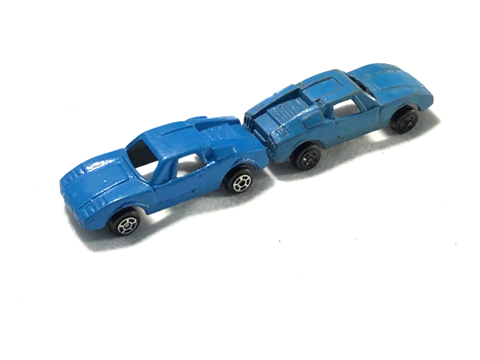 LOT OF 6 MINI CARS BARCLAY RARE TAXI & 1940’s SEDAN, 2 BLUE LAMBORGHINI, FORD