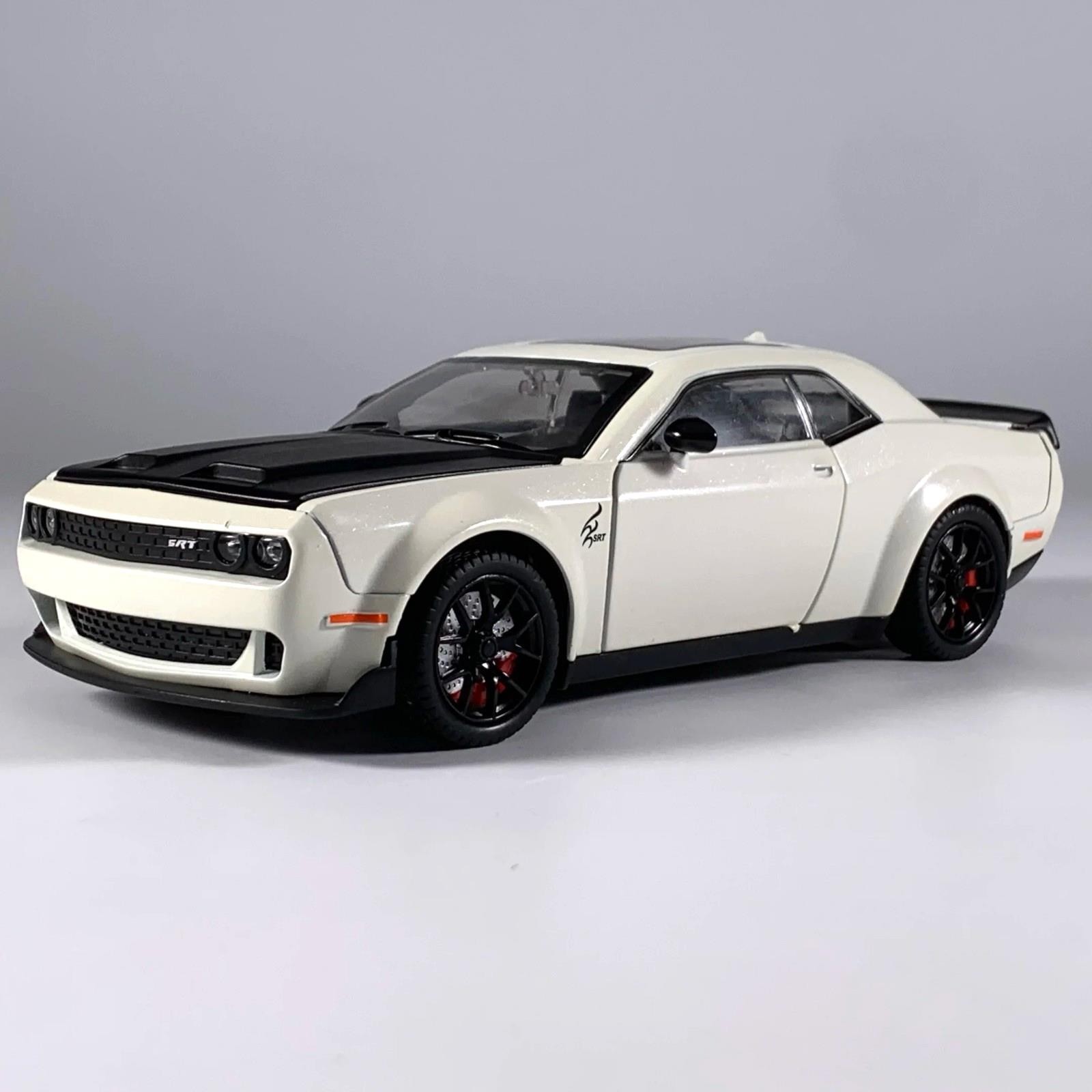1:24 DODGE Challenger Hellcat Redeye Alloy Diecast Car Toy Gift Collectible NEW