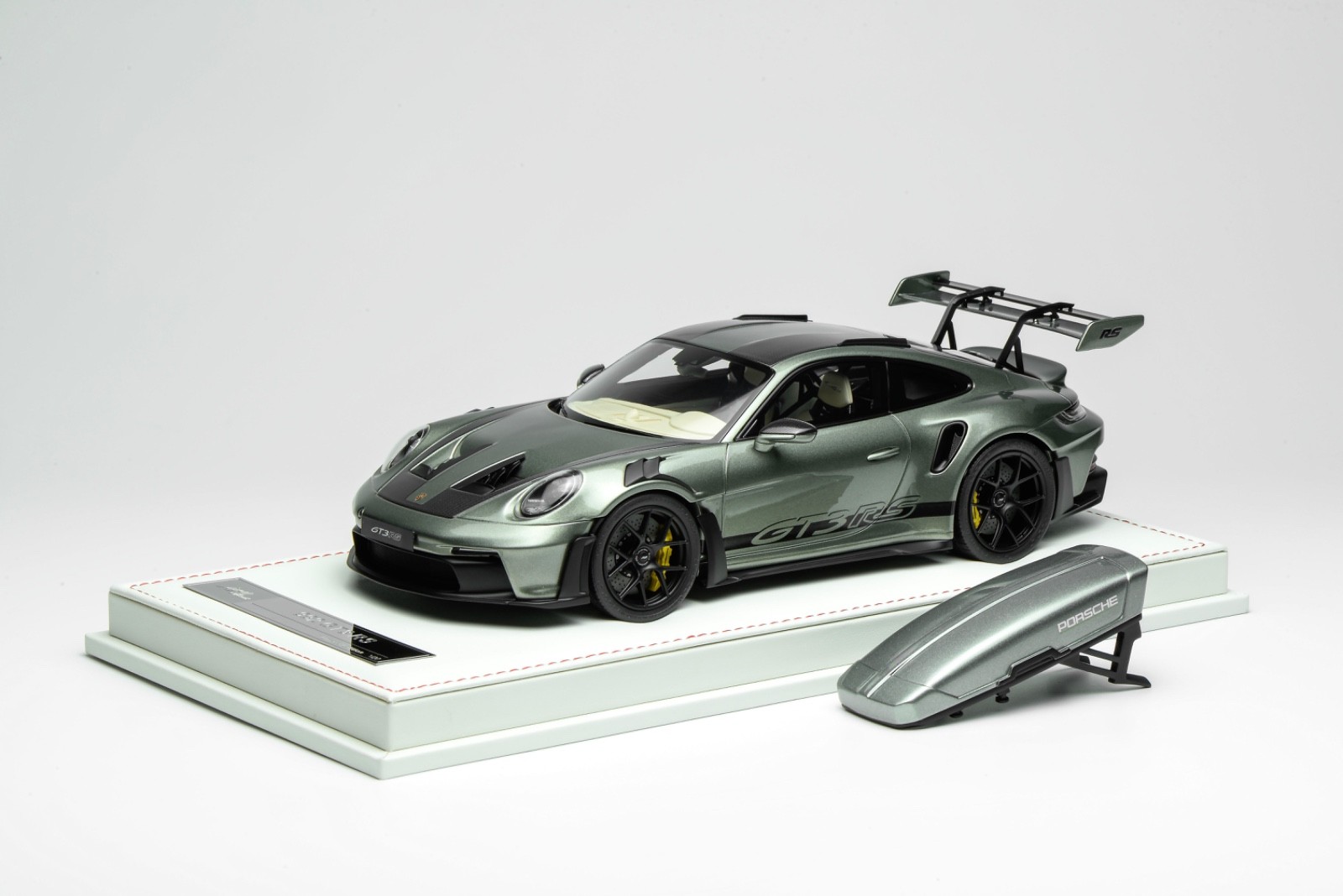 1/18 Ivy Porsche 911 GT3 RS with Luggage Rack Urban Bambo Chromaflair 20 p AB650