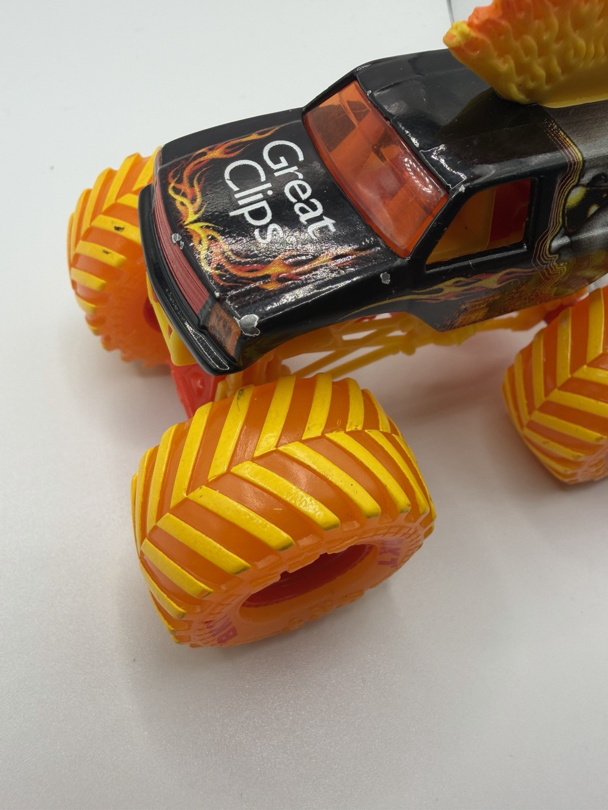 2019 Spin Master 1:64 Scale Monster Jam Truck Mohawk Warrior Fire & Ice Walmart