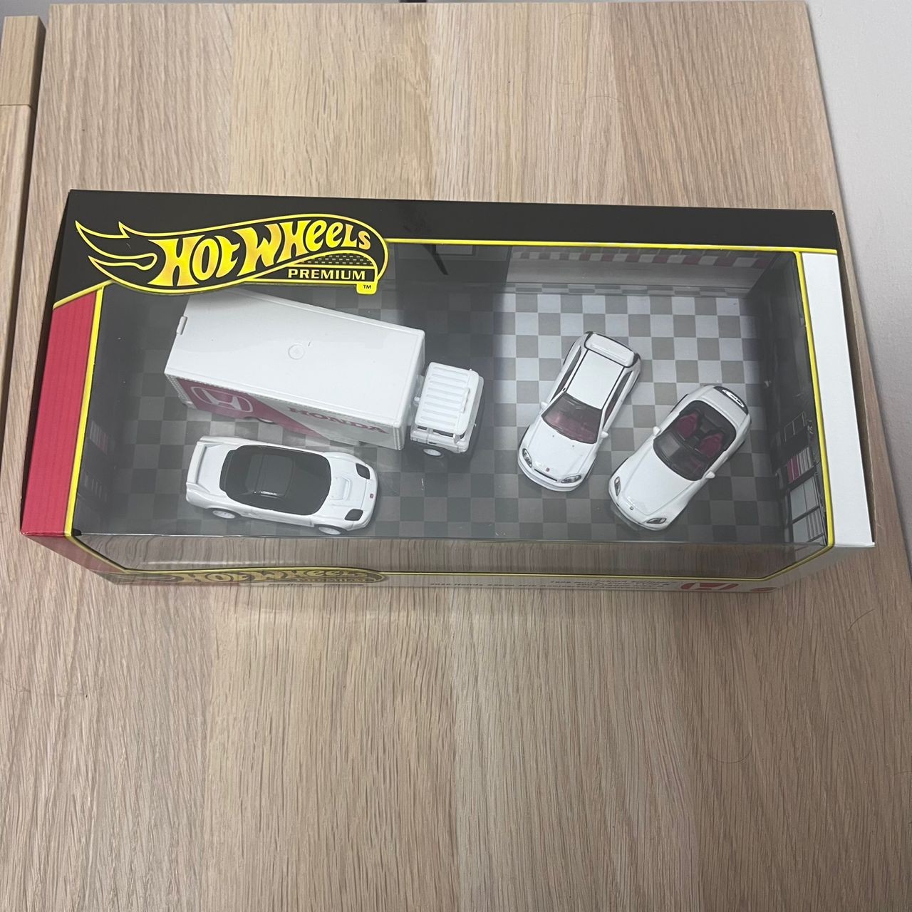 Hot Wheels 2025 Premium Honda Type R Garage Box Display Set Sakura Sprinter JDM
